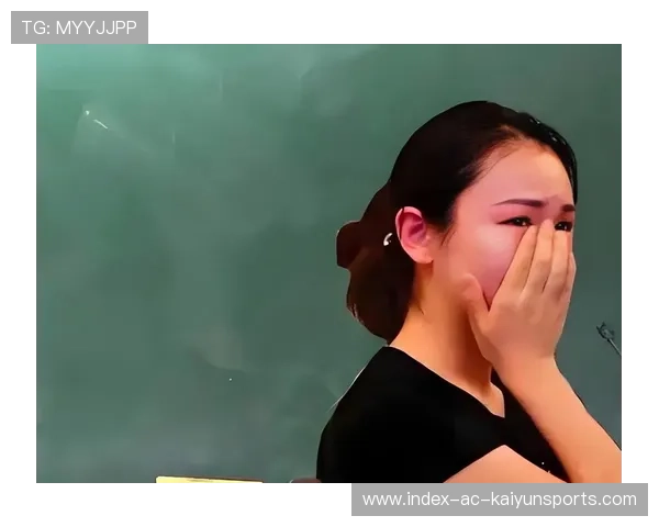 家校冲突再爆发，教师尊严到底谁来守？，家校冲突的原因以及解决策略