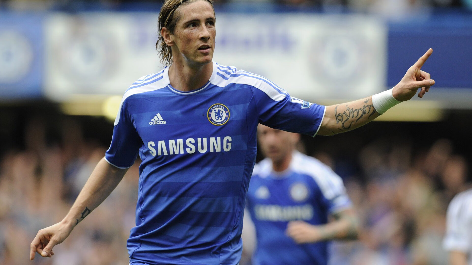 曼城防守反击出色，蓝月亮续写辉煌，曼城蓝月亮图片